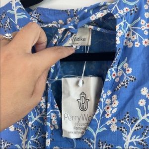Perry Walker blue floral short sleeve mini dress size 8